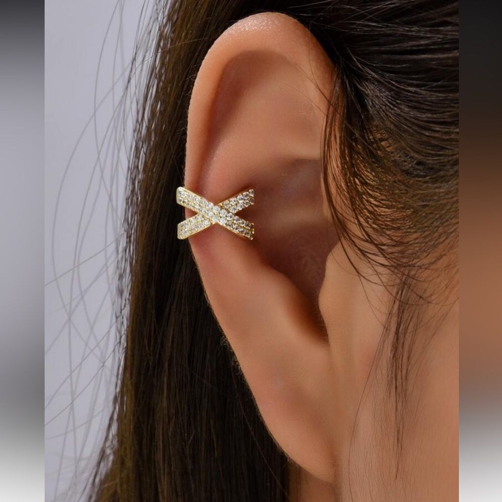 Gold Crystal Ear Cuff N1095